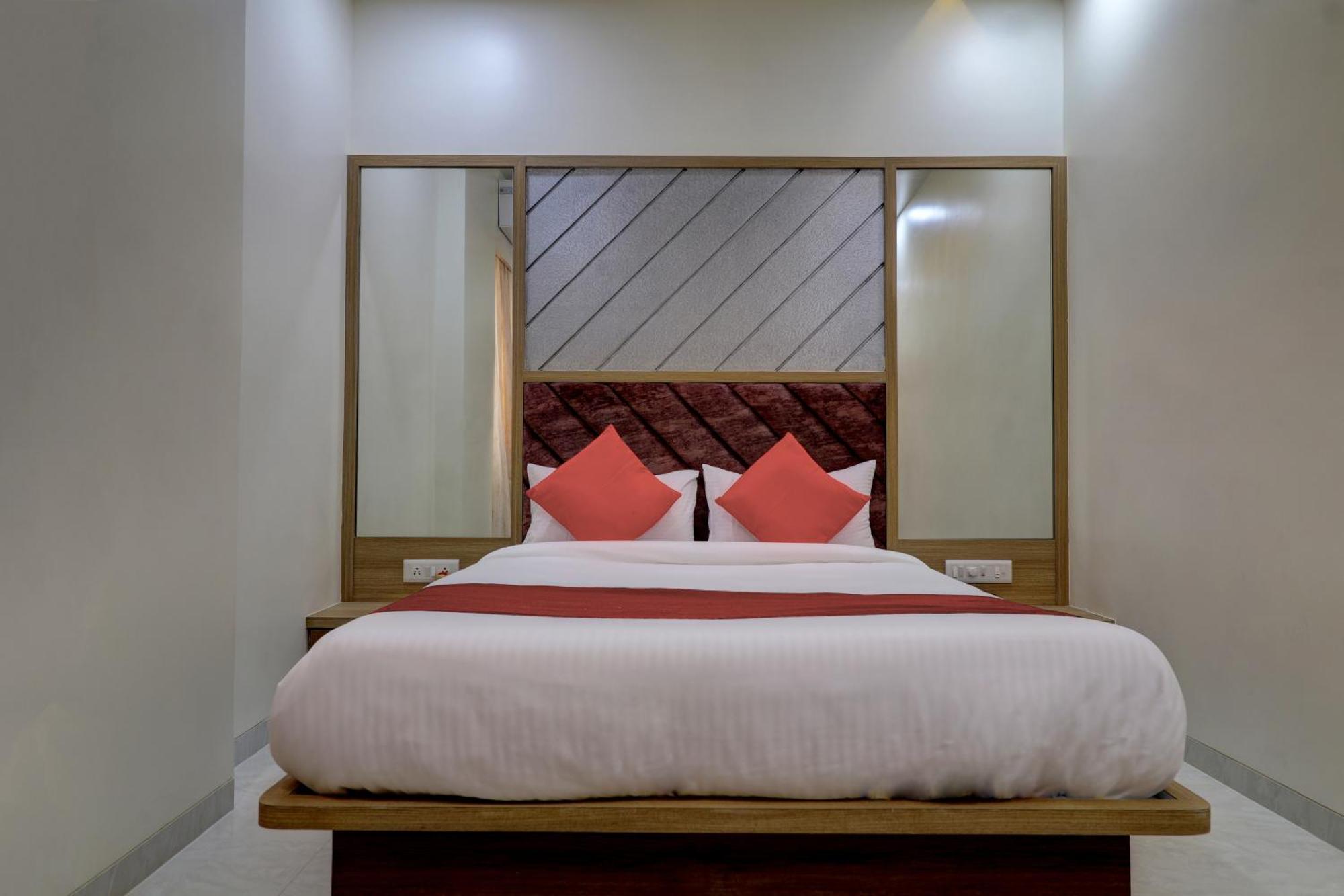 Victory Inn Turambhe Dış mekan fotoğraf