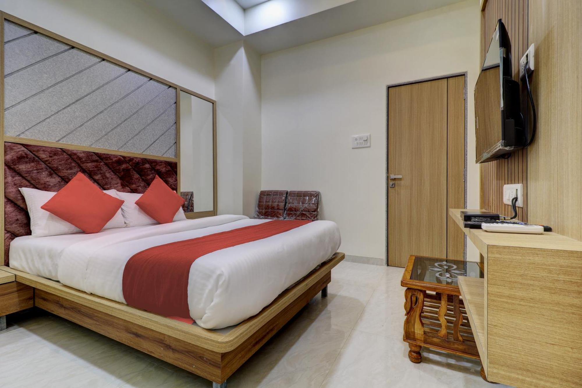 Victory Inn Turambhe Dış mekan fotoğraf