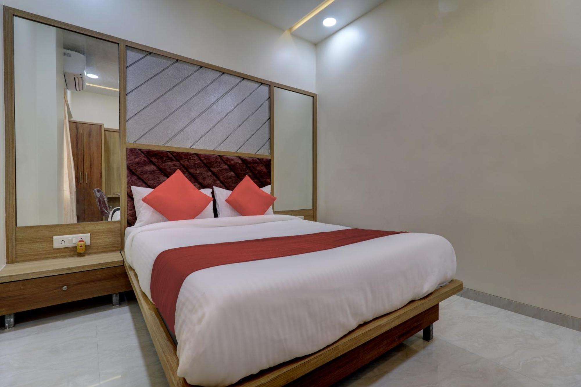 Victory Inn Turambhe Dış mekan fotoğraf